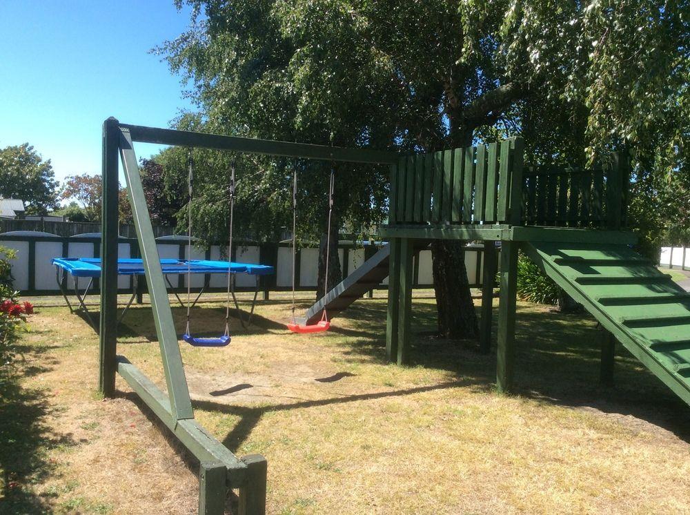 מסטרטון Acorn Estate Motel מראה חיצוני תמונה