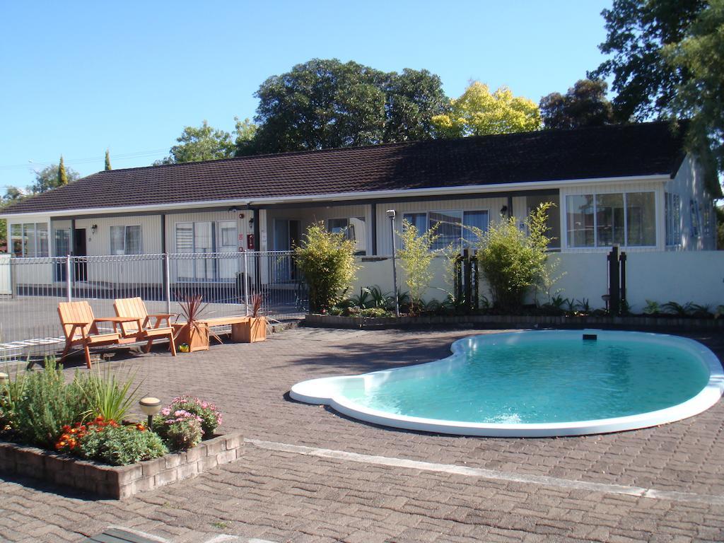 מסטרטון Acorn Estate Motel מראה חיצוני תמונה