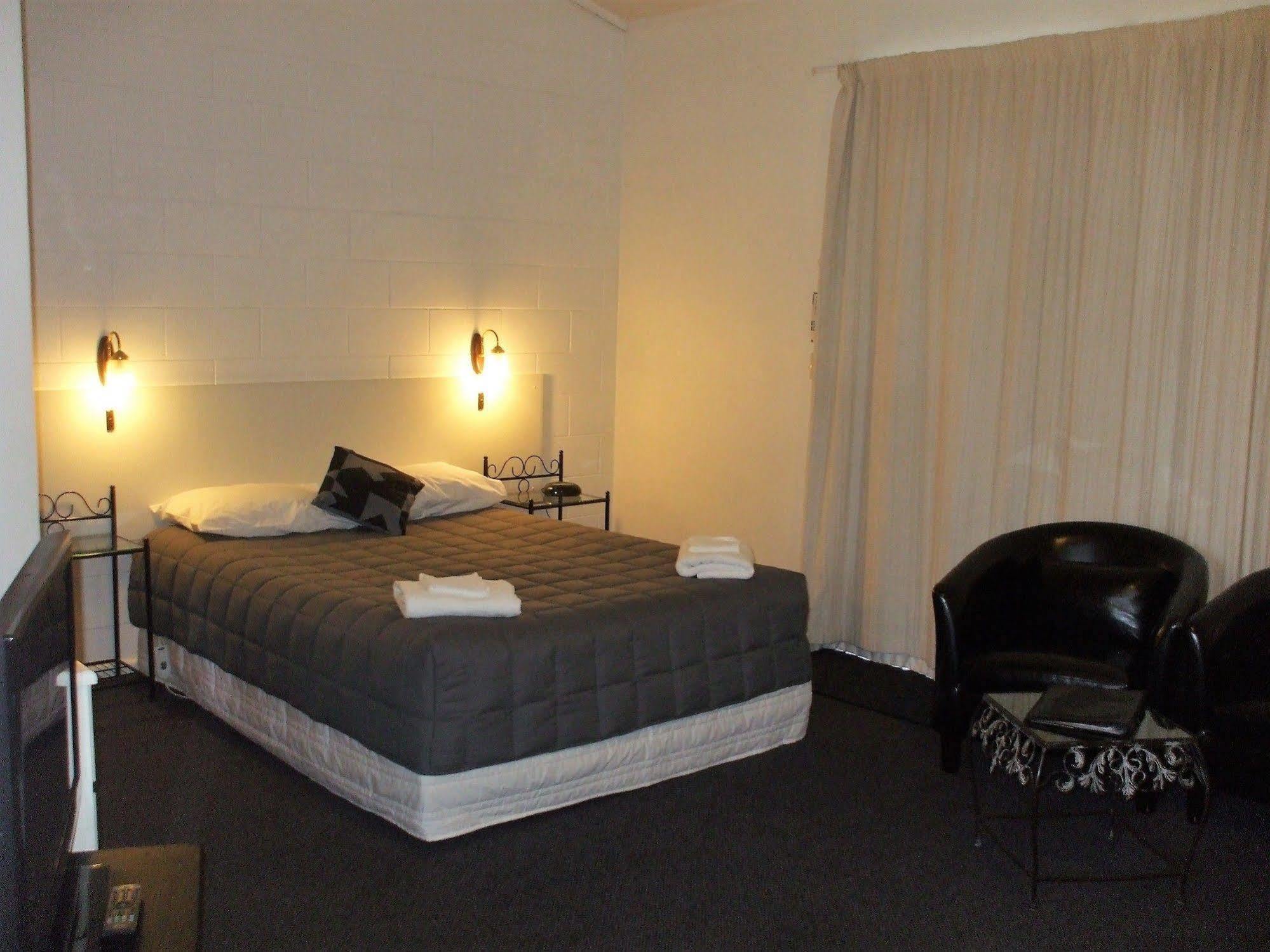 מסטרטון Acorn Estate Motel מראה חיצוני תמונה
