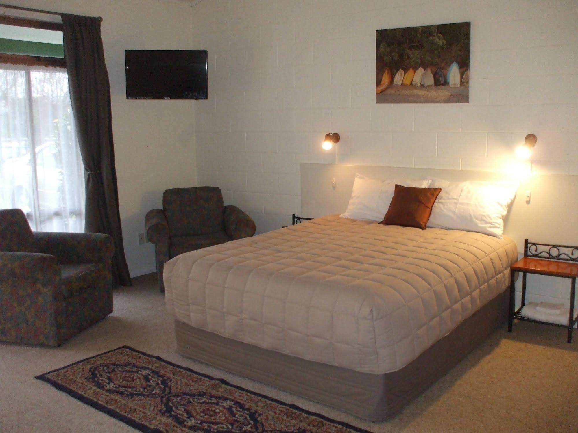 מסטרטון Acorn Estate Motel מראה חיצוני תמונה